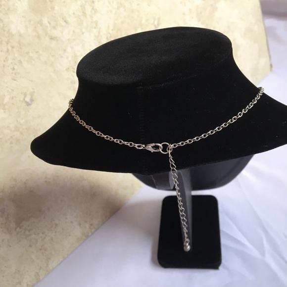 4/$10 Silver-Tone & Turquoise Colored Necklace - Picture 5 of 7